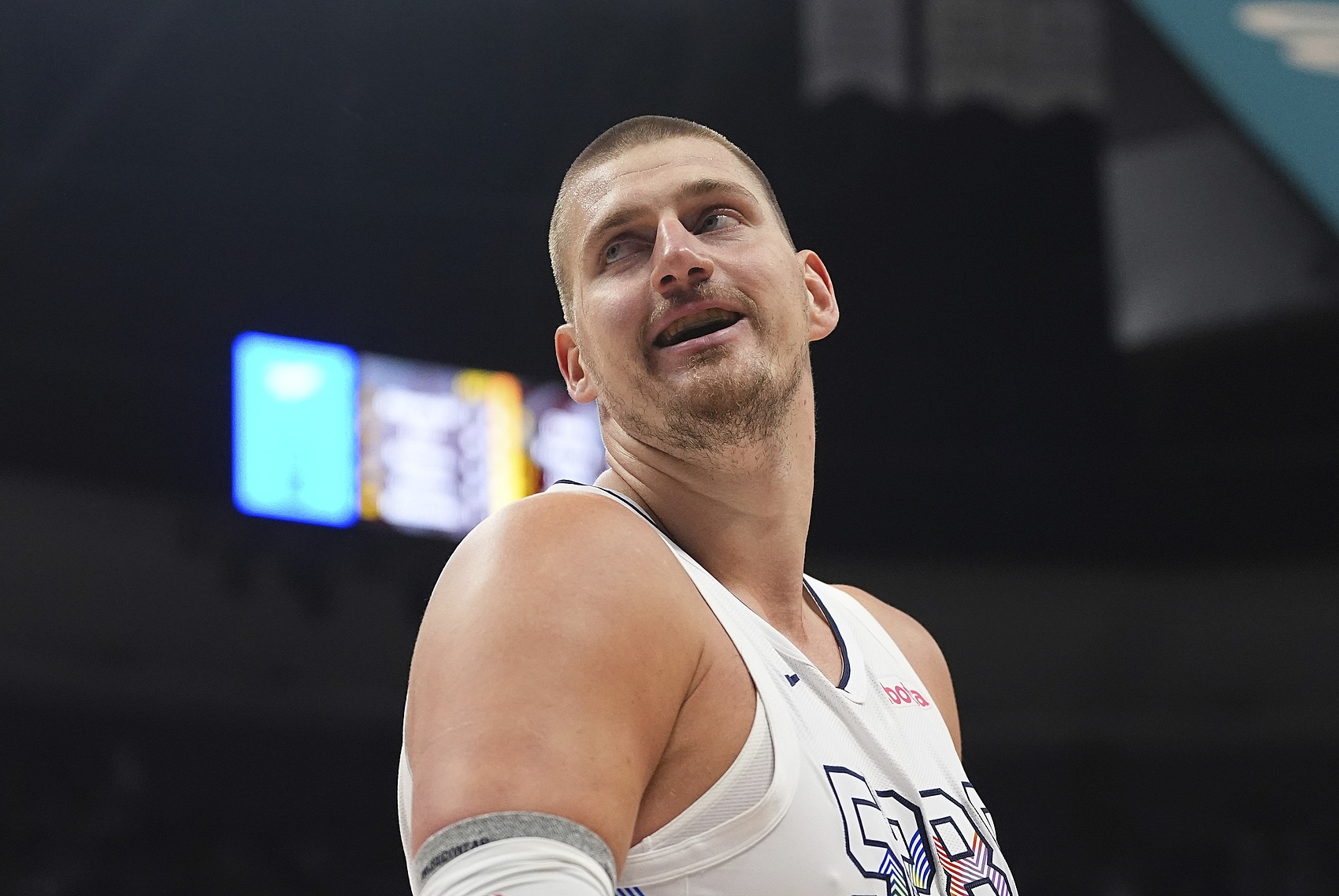 放弃3亿?表兄弟:乔基奇几乎选择退休 然后再续签其最高工资合同 他疯了